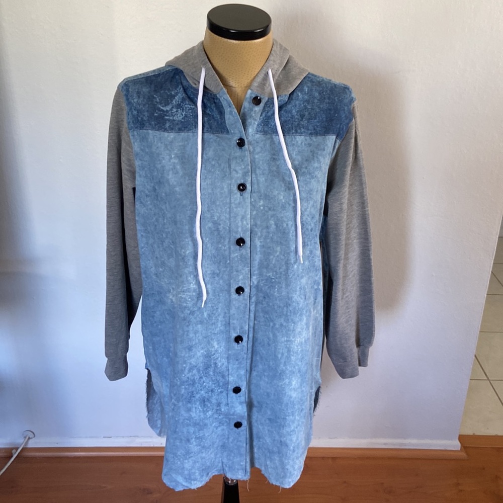 NWT THRILL Hooded Jean Shirt/Jacket